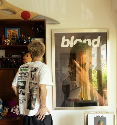 BLOND TEE
