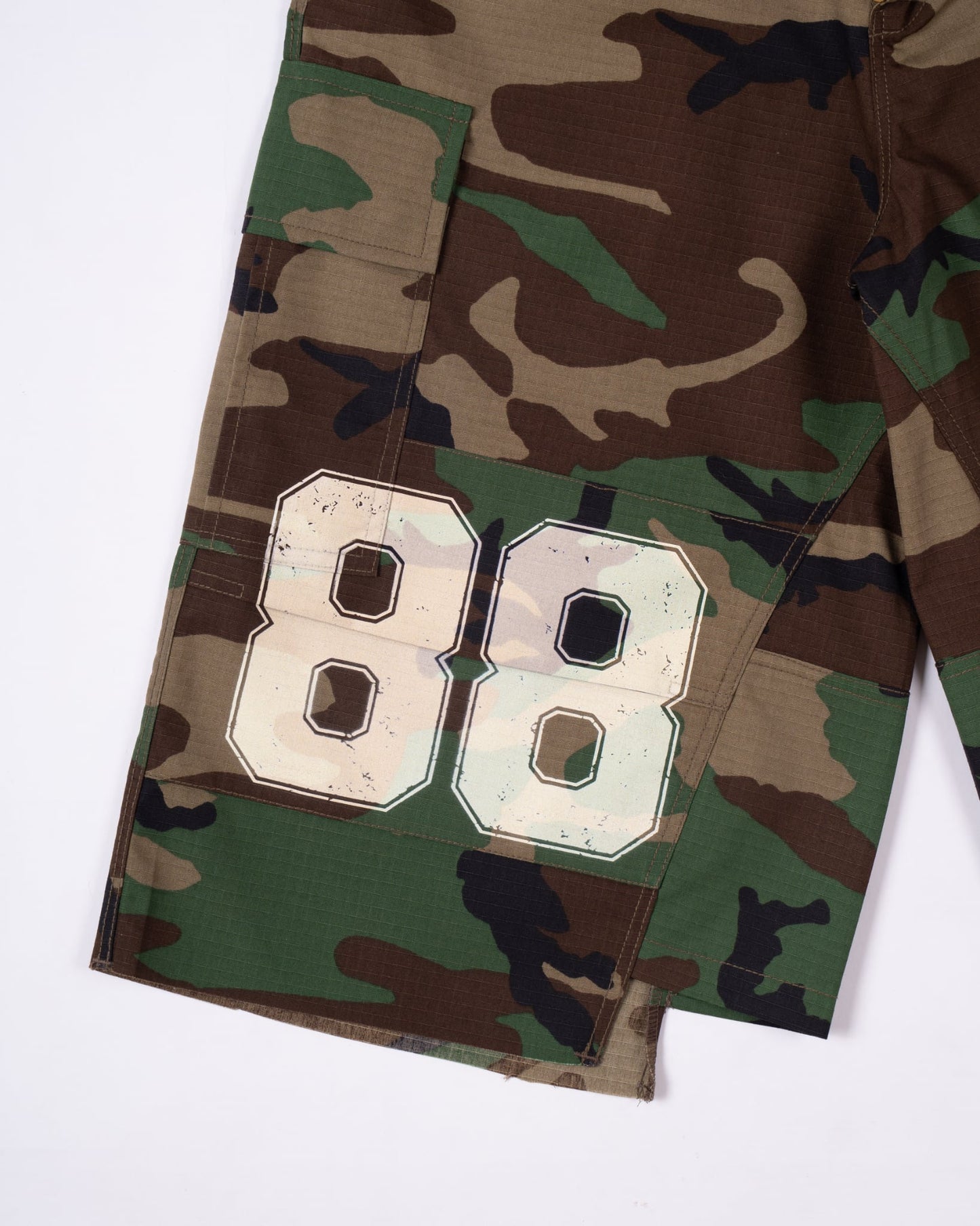 No.88 CAMO SHORT