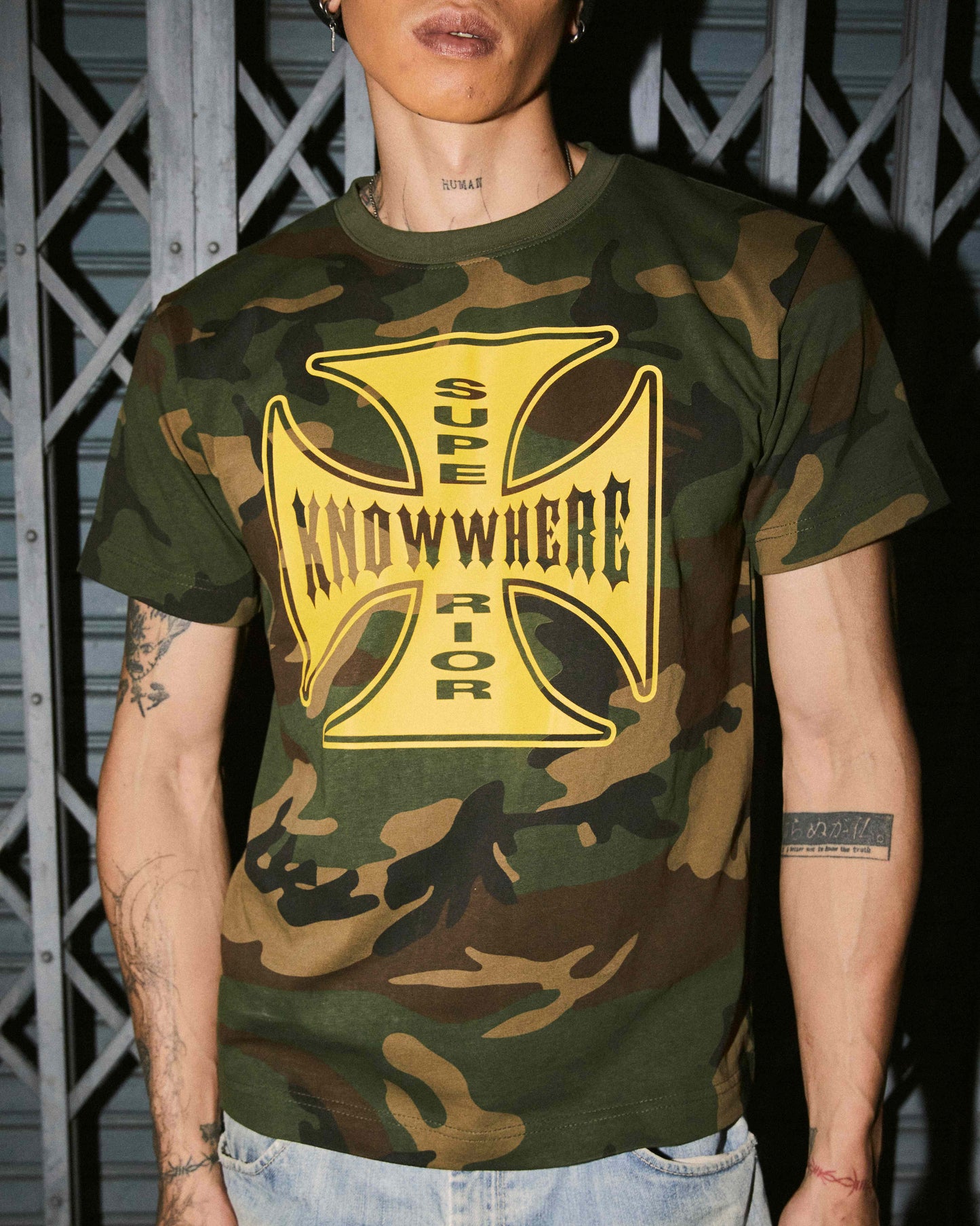 KNOWWHERE SUPERIOR CROSS CAMO TEE