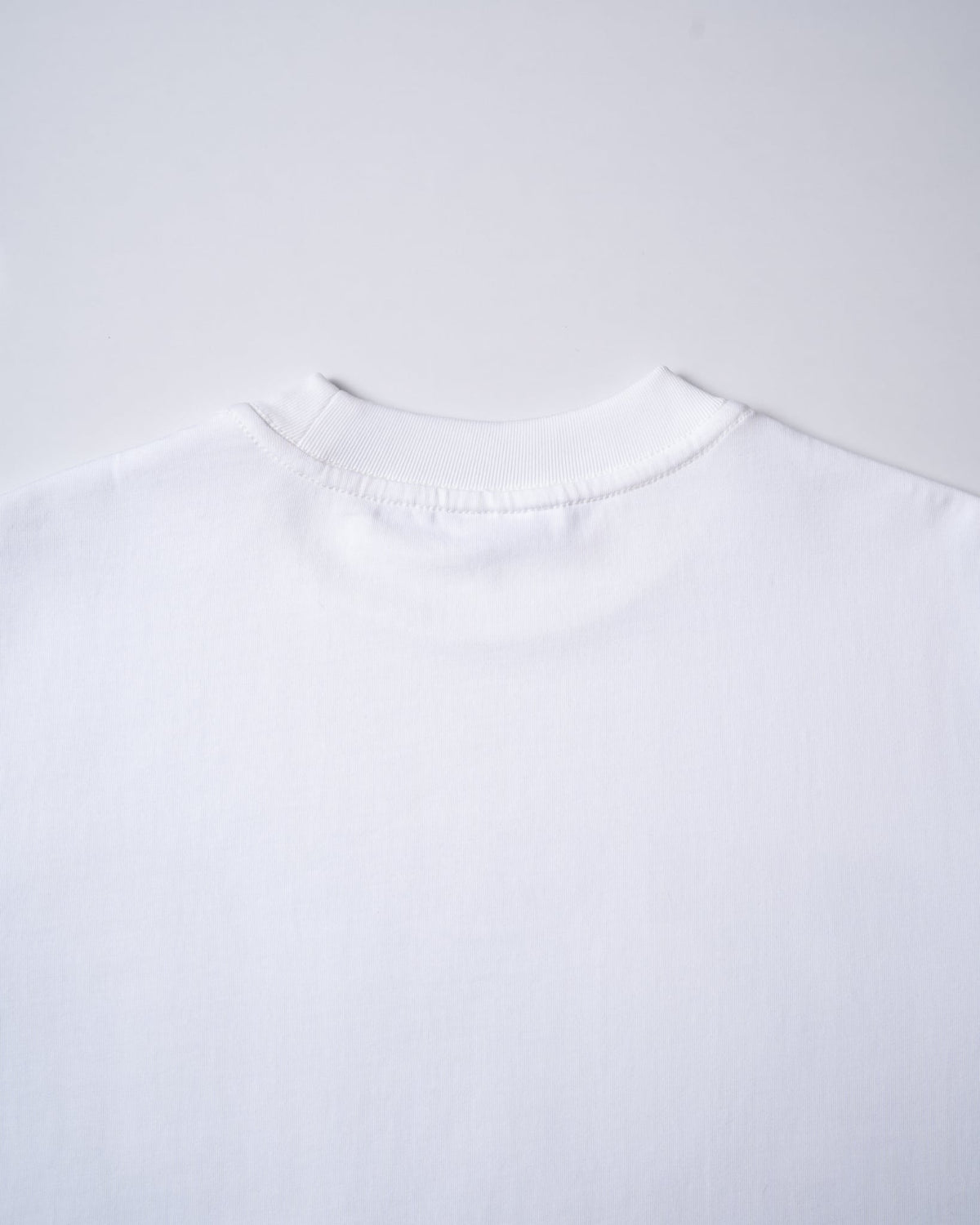 WHITE CHECKMATE BOX LOGO TEES